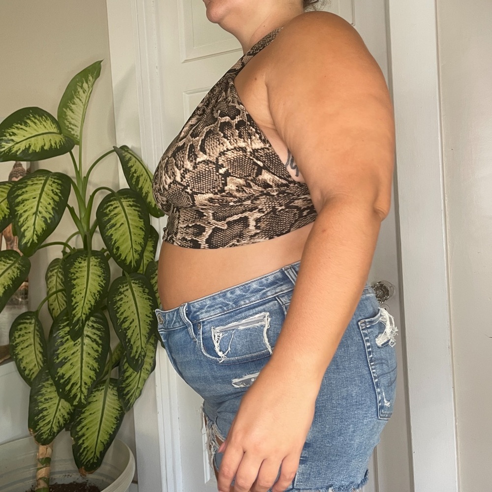 Fashion nova Meg the stallion snake skin crop top - Picture 2 of 5